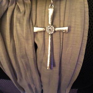 Scarf w/ cross of silver metal w/rhinestone NWT